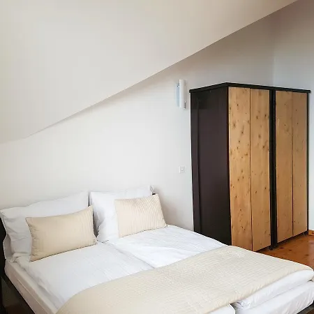 Cavljak Motel *